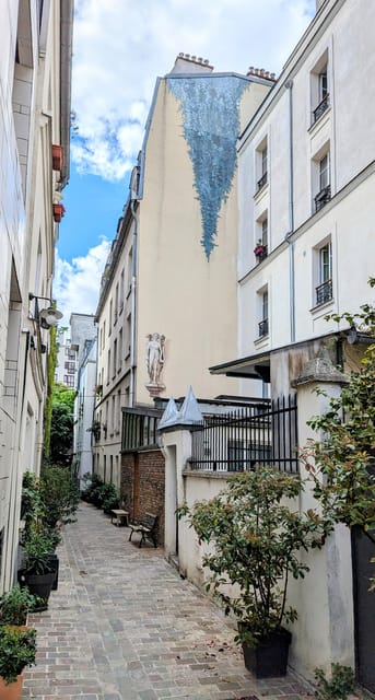 Paris: Learn the Art of Cocktails Playing an Immersive Game - Key Points