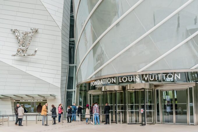 Paris: Louis Vuitton Foundation VIP Experience With Entry - Ask Away