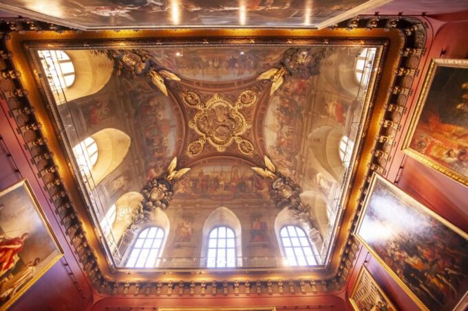 Paris Louvre: 2-Hour Private Tour for Groups or Families - Booking and Cancellation Policy