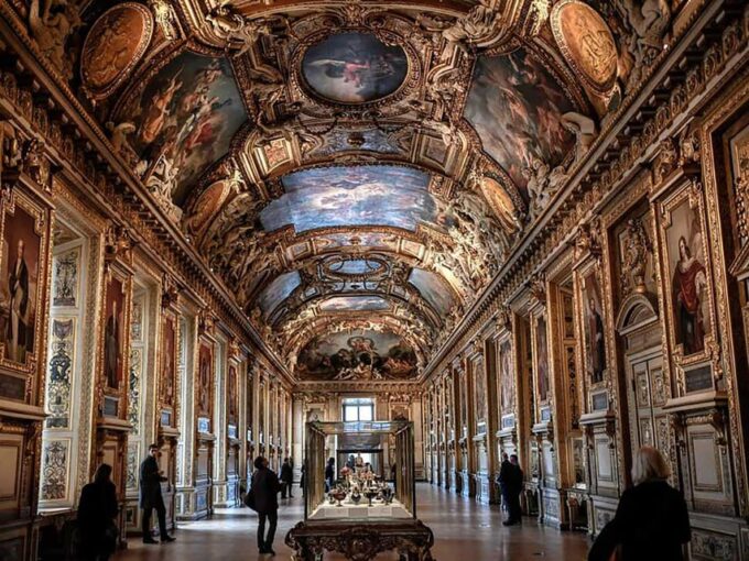 Paris: Louvre Highlights Skip-the-Line Guided Tour - Explore the Louvre at Your Own Pace