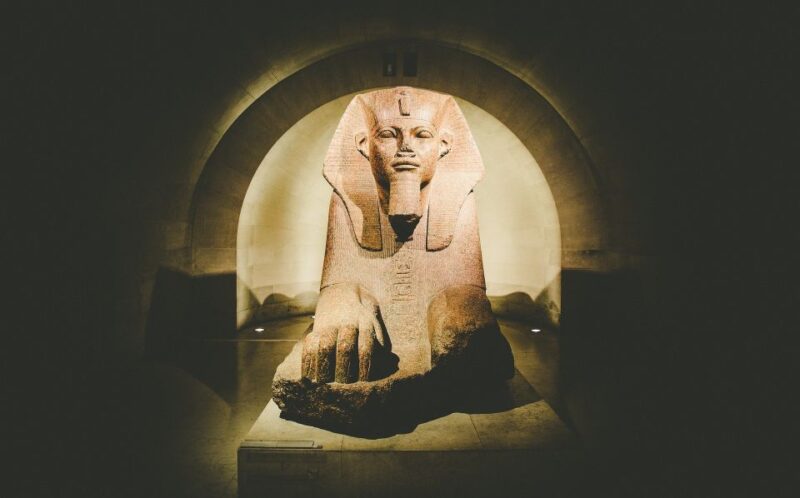 Paris: Louvre Masterpieces Private Tour With Reserved Entry - Explore Iconic Artworks