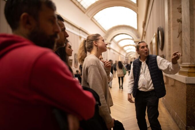 Paris: Louvre Mona Lisa Private Guided Tour With First Entry - Frequently Asked Questions