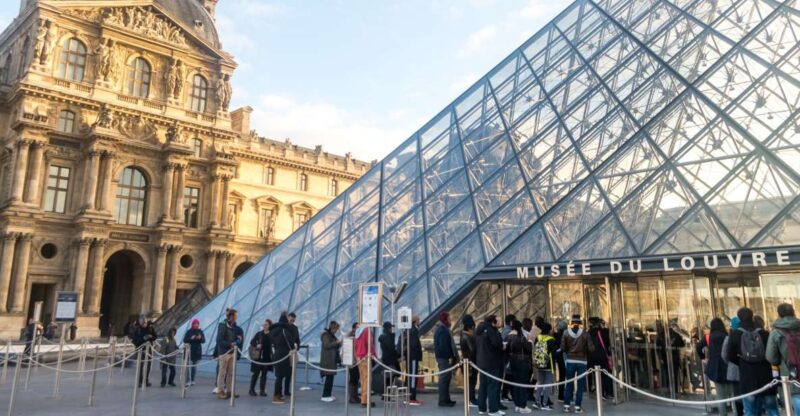 Paris: Louvre Museum Guided Tour With Seine Cruise Discount - Meeting Point and Directions