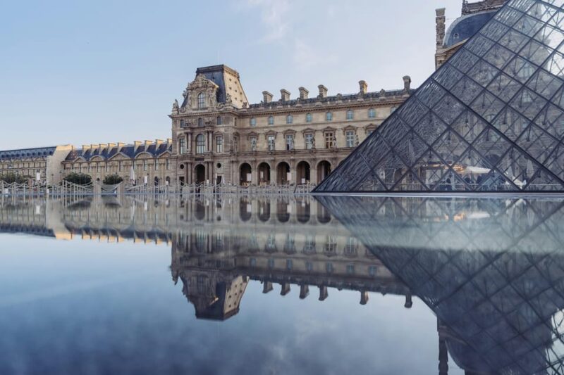 Paris: Louvre Museum Guided Tour With Wine & Cheese Tasting - Meeting Point and Logistics