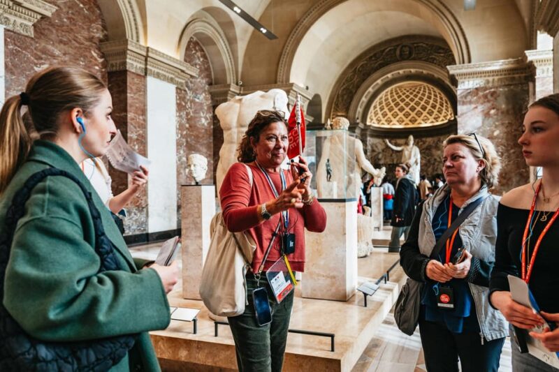 Paris: Louvre Museum Tour Mona Lisa & Iconic Masterpieces - Tour Highlights and Experience