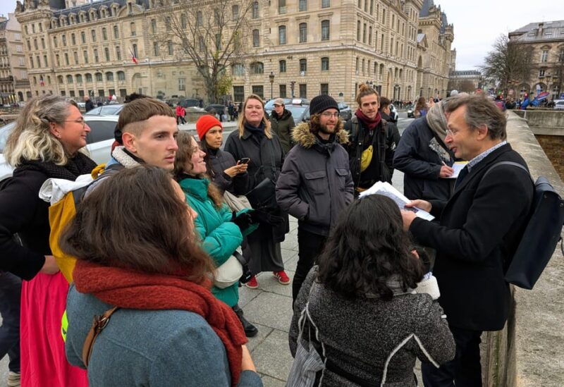 Paris: Marais Without Crowds. Guided Tour in a Small Group - Key Points