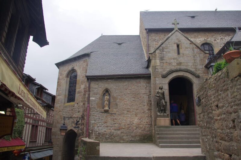 Paris: Mont Saint Michel Private Day Trip With Lunch - Key Points