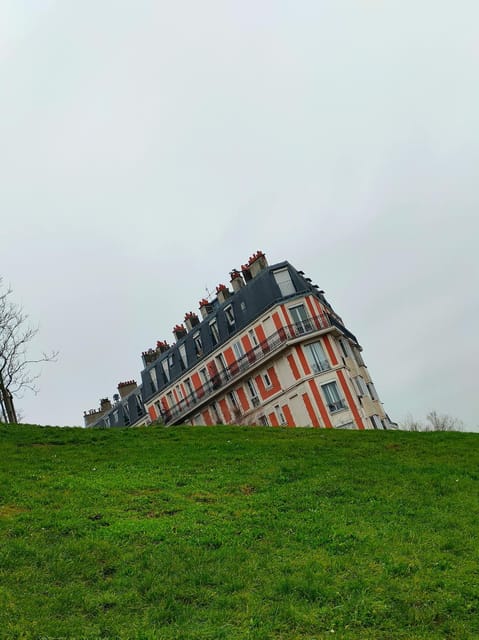 Paris: Montmartre Guided Walking Tour and Seine River Cruise - Ask Away