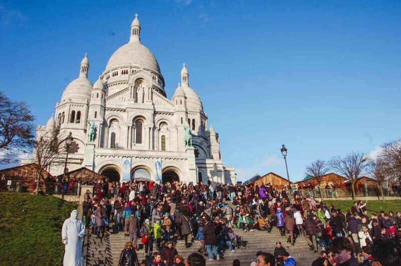 Paris: Montmartre Guided Walking Tour With Sacré-CœUr View - Meeting Point