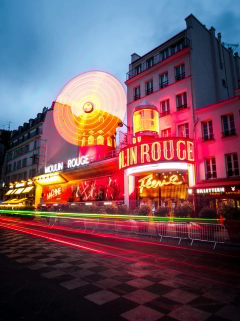 Paris: Montmartre Highlights Walking Tour in 1h30 - Tour Experience