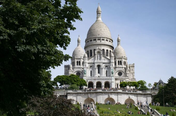 Paris Montmartre Highlights Walking Tour - Small Group - Sacré-Coeur Basilica