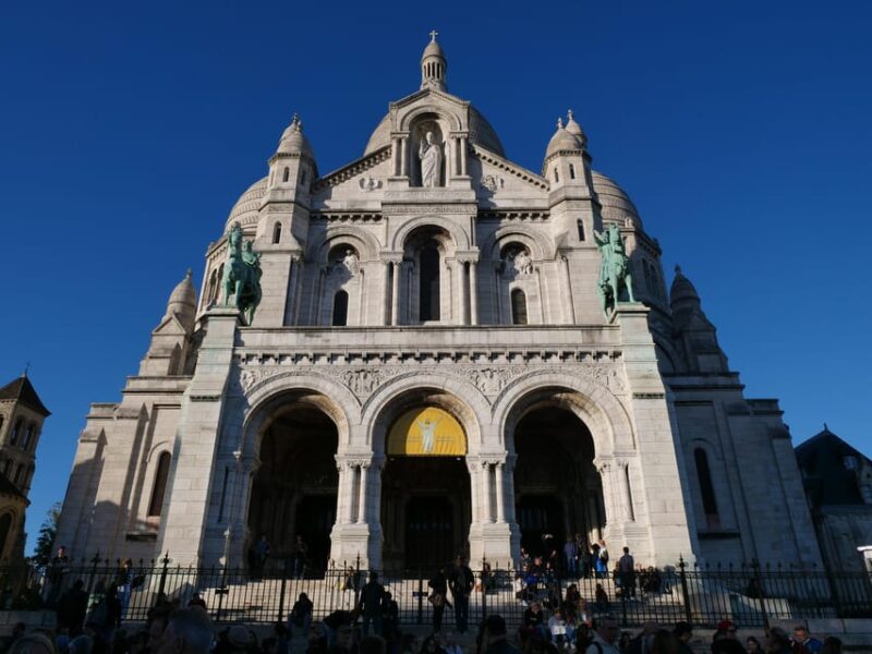 Paris: Montmartre Must-See Walking Tour With a Local Guide - Ask Away