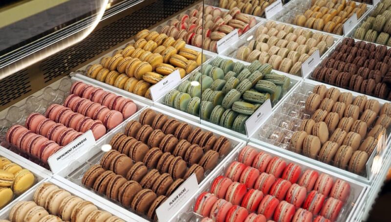 Paris: Montmartre Private Food Tour With Transfers and Guide - Logistics and Inclusions