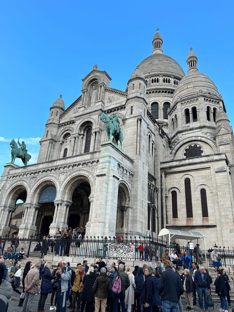 Paris: Montmartre Walking Tour With a Guide - Frequently Asked Questions