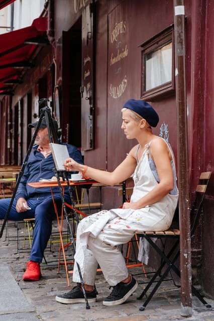 Paris: Montmartre Walking Tour With Official Local Guide - Experiencing the Vibrant Place Du Tertre