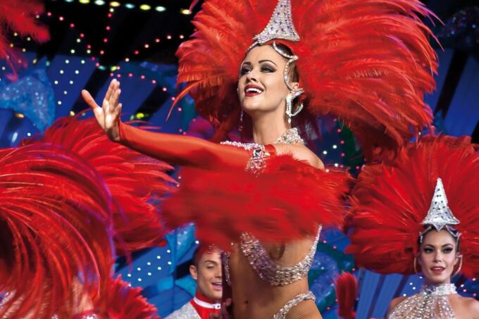 Paris: Moulin Rouge Cabaret Show Ticket With Champagne - Tips for Attendees