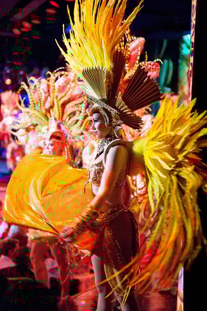 Paris: Moulin Rouge Dinner Show, Champagne, and Transport - Dress Code and Age Restrictions