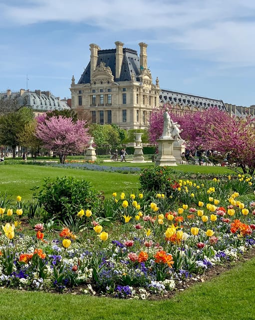Paris: Notre Dame and City Center Tour With a Local Guide - Key Points