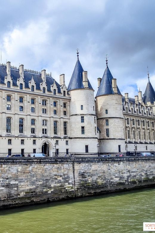 Paris: Notre Dame and City Center Tour With a Local Guide - Customer Feedback
