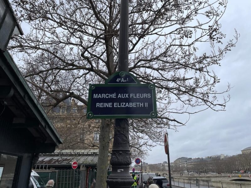 Paris: Notre-Dame Cathedral Exterior Guided Tour - Ask Away