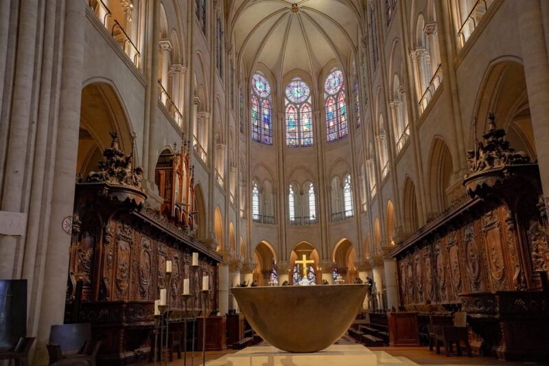 Paris: Notre Dame Cathedral Exterior Tour With Free Entry - Key Points