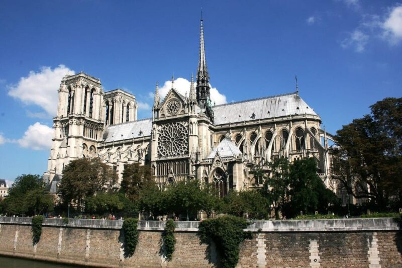 Paris: Notre Dame Exterior Tour, Crypt Access & River Cruise - Key Points