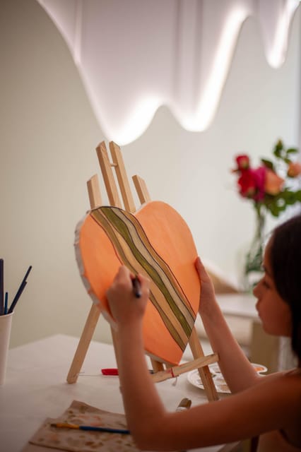 Paris : Painting Experience in an Art Cafe - Artistic Expression