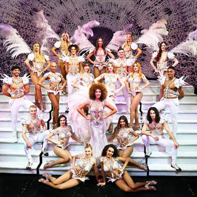 Paris: Paradis Latin Cabaret Show With Optional Champagne - Audience Guidelines and Dress Code