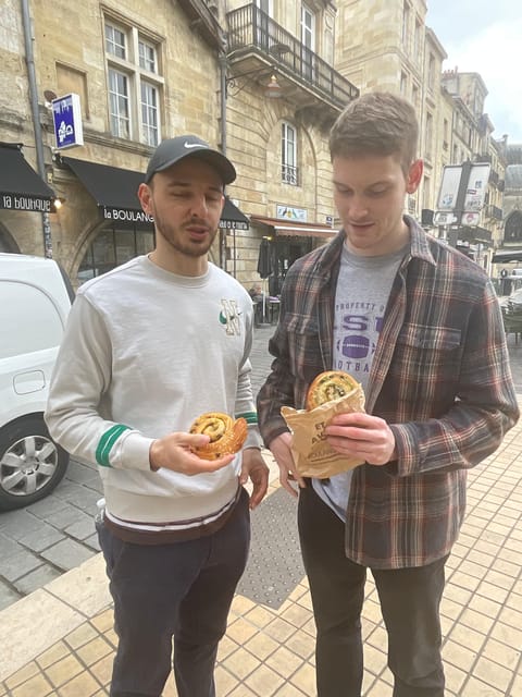 Paris: Pastries Food Walking Tour With 6+ Tastings - Neighborhood Highlights: Montmartre