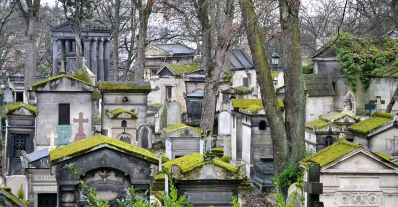 Paris: Pere Lachaise Cemetery Guided Tour - Historic Significance