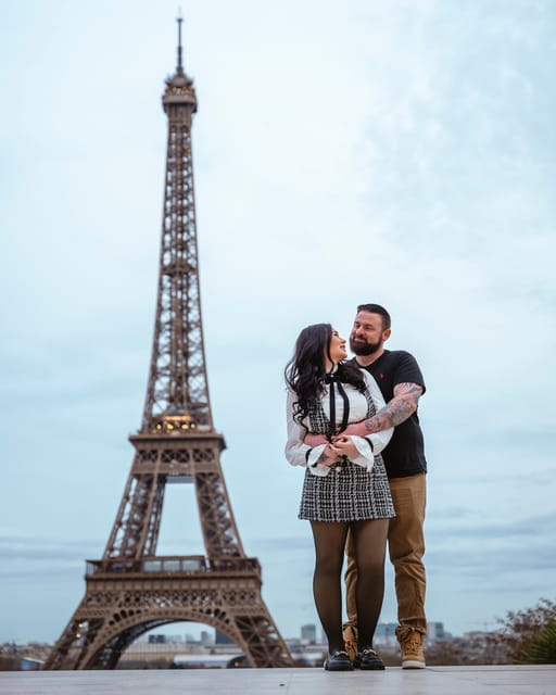 Paris Photographer 1h Near the Eiffel Tower or in Paris - Destinations for the Photo Shoot