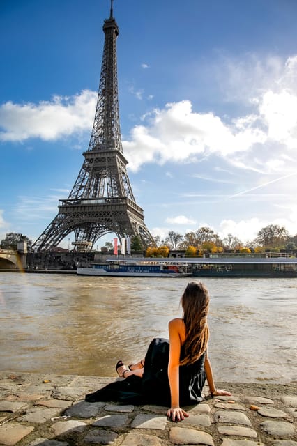 Paris: Photoshoot Around Eiffel Tower With 55 Edited Photos - Booking and Cancellation Policies