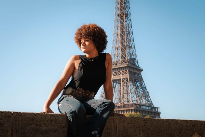 Paris Portrait Photoshoot at the Eiffel Tower - Delivery and Expectations