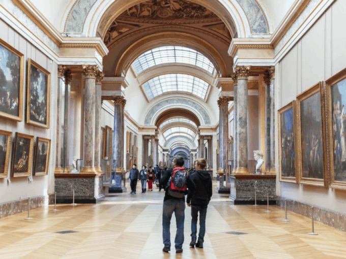 Paris: Priority Access Louvre With Host -Direct to Mona Lisa - What to Expect During the Experience