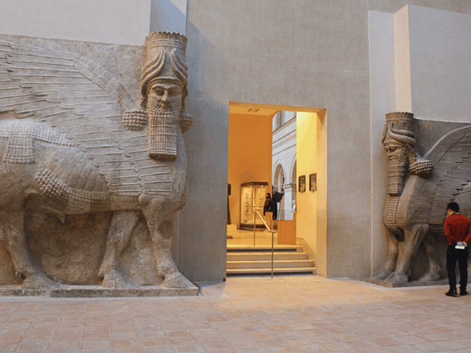 Paris: Priority Access Louvre With Host -Direct to Mona Lisa - Frequently Asked Questions