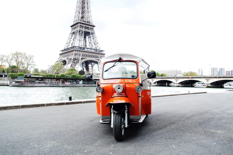 Paris: Private City Highlight Tour by Electric Tuk-Tuk - Key Points
