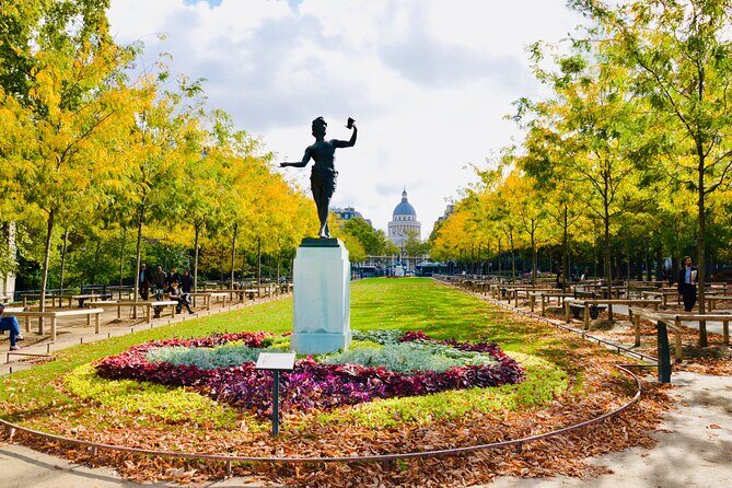 Paris: Private City Tour by Car with Driver and Guide - Who Is This Tour Best For?