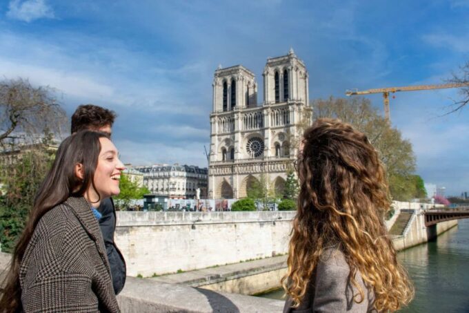 Paris Private Custom Tour: Half-Day With a Local Guide - Booking Process and Payment
