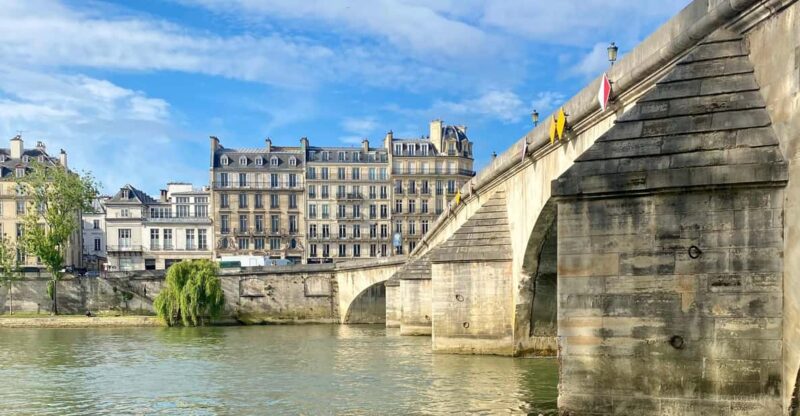 Paris: Private Early Morning City Walking Tour - Itinerary & Highlights