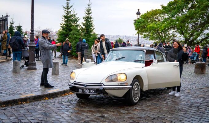Paris: Private Guided Tour and Photos in a Vintage Citroën Ds. - Tips for Your Tour