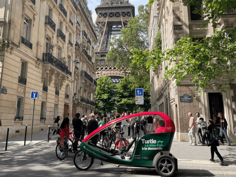 Paris : Private Luxury Rickshaw Tour With Hotel Pick-up - Booking and Payment