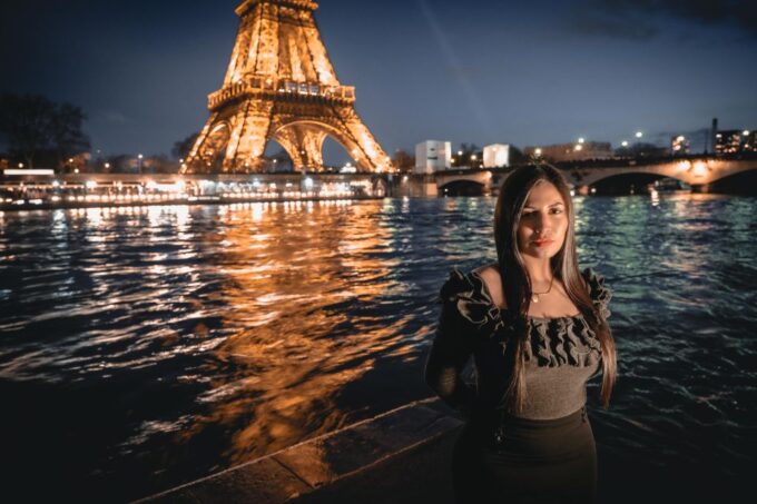 Paris: Private Photoshoot Near Any Chosen Landmark - Flexible Scheduling and Convenience