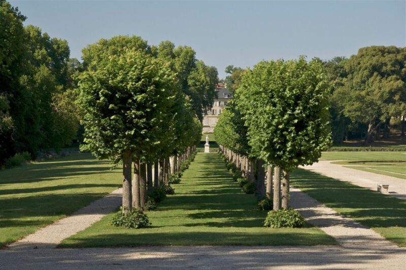 Paris: Private Tour of Domaine De Chantilly Ticket&Transfer - Location and Significance