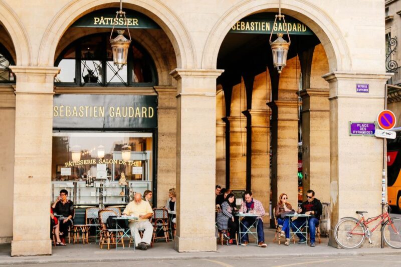 Paris: Private Tour With Locals – Highlights & Hidden Gems - Local Snacks and Refreshments