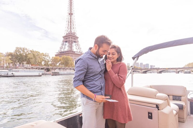 Paris Proposal / Private River Cruise + Photographer 1h - Package Inclusions