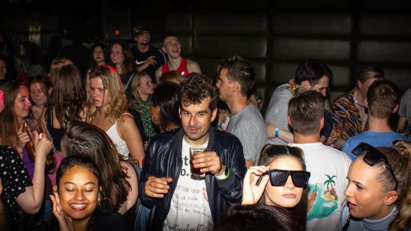 Paris: Pub Crawl With Shots and Nightclub Entry - Meeting Point and Requirements