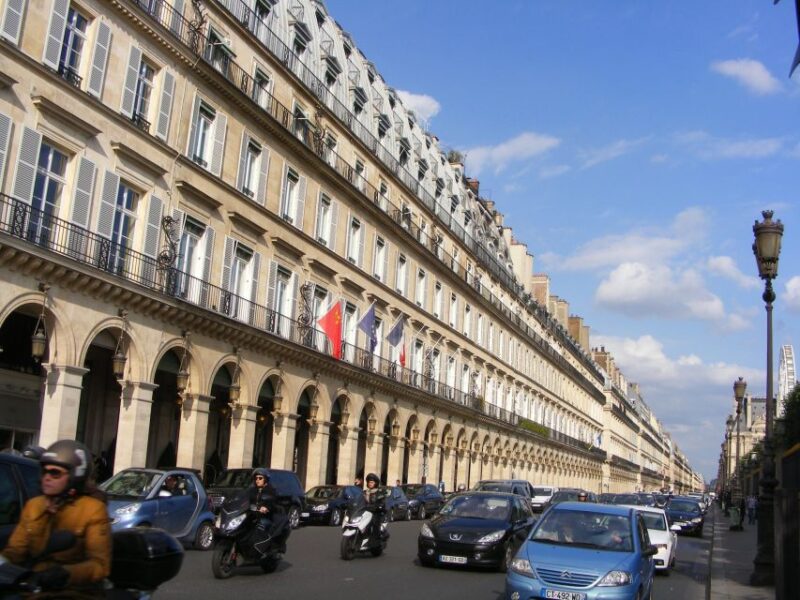 Paris Right Bank 2-Hour Private Walking Tour - Key Points