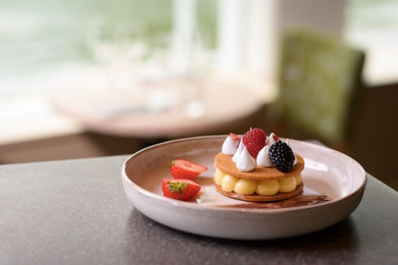 Paris: Romantic Cruise With 3-Course Dinner on Seine River - Pricing and Availability