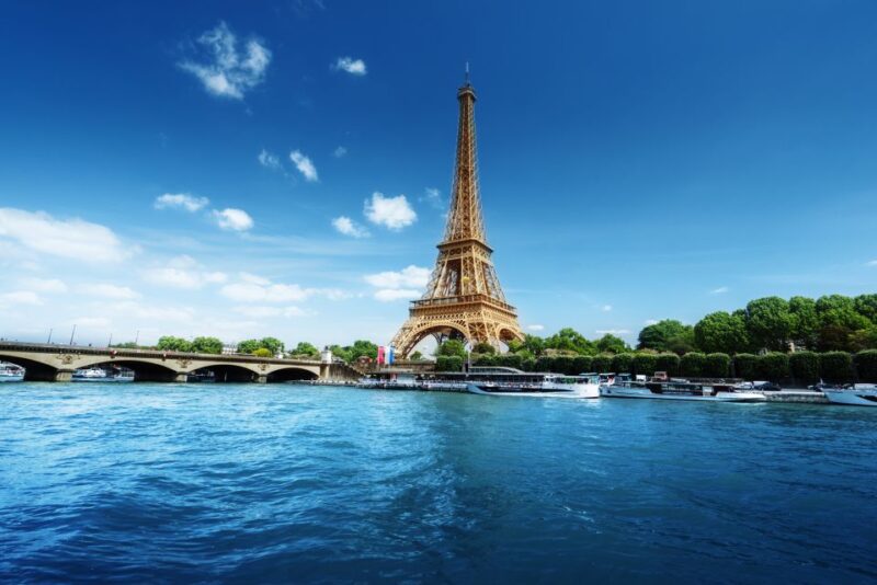 Paris: Romantic Cruise With 3-Course Dinner on Seine River - Cruise Itinerary and Highlights