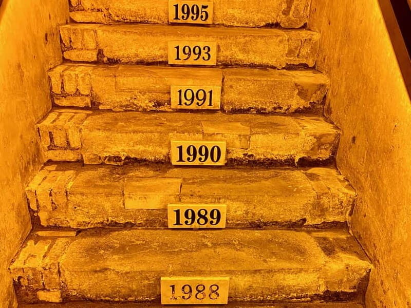 Paris: Ruinart and Veuve Clicquot Champagne Tour by Mercedes - An In-Depth Look at the Experience  